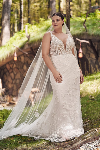 Wedding Dress Lillian West Style 66212 Plus Size Bridal Gown 